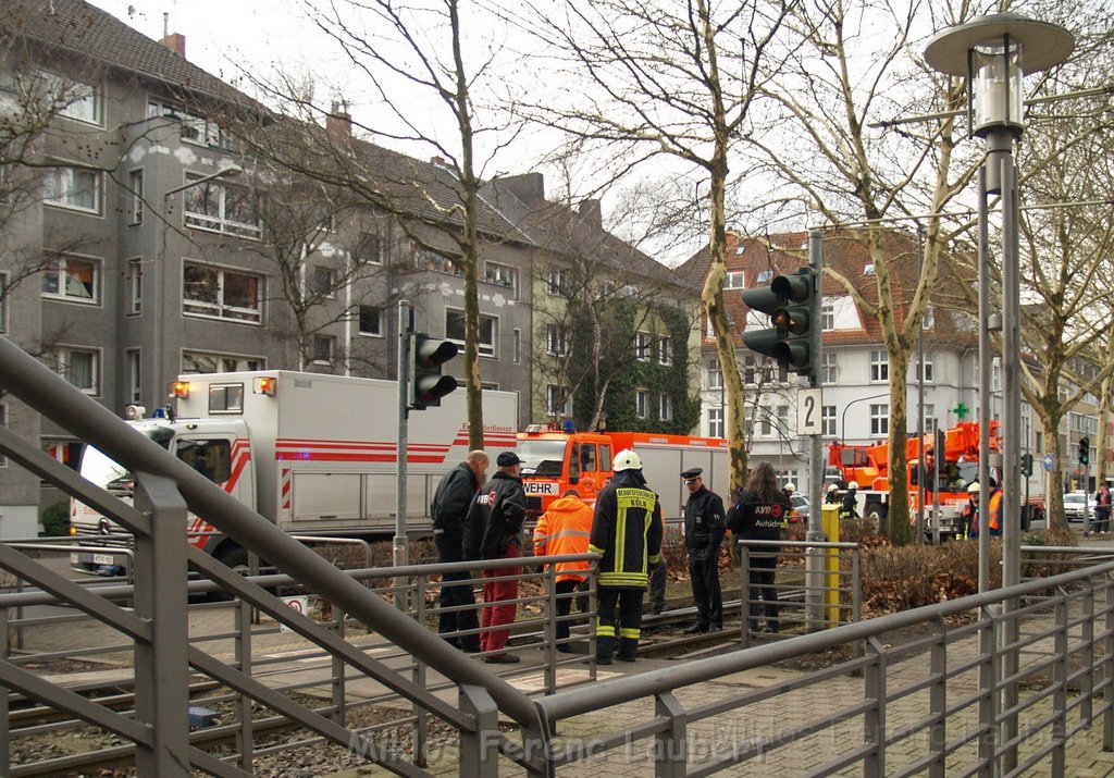 KVB Zug entgleist Koeln Suelz Suelzguertel P078.JPG